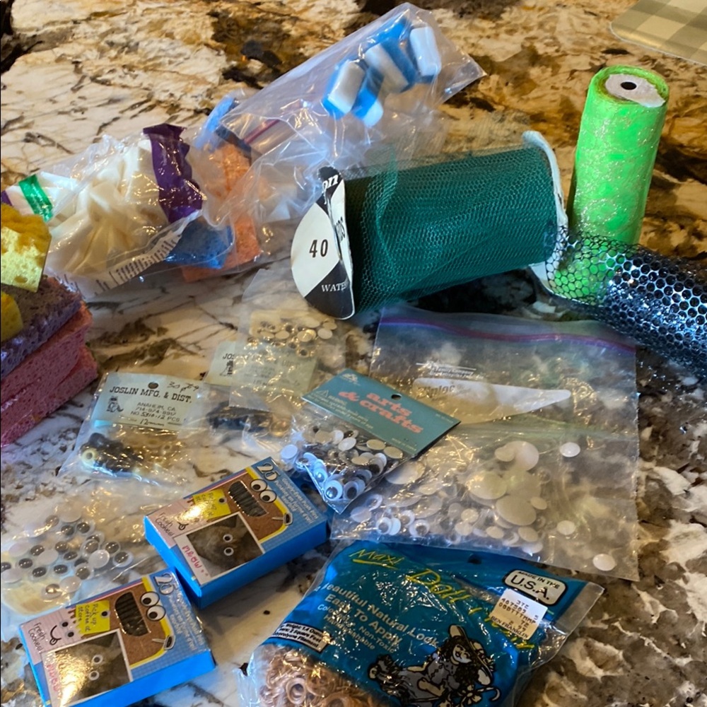 Assorted Craft Supplies Kit